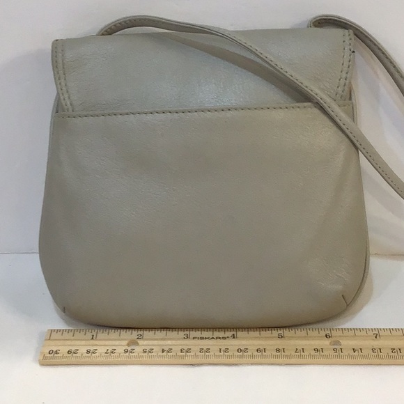 Fossil leather crossbody bag with sections - Picture 4 of 11